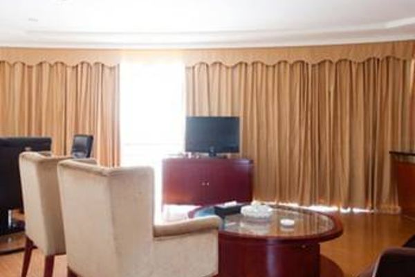 Lvjiayuan Business Hotel (Haikou)